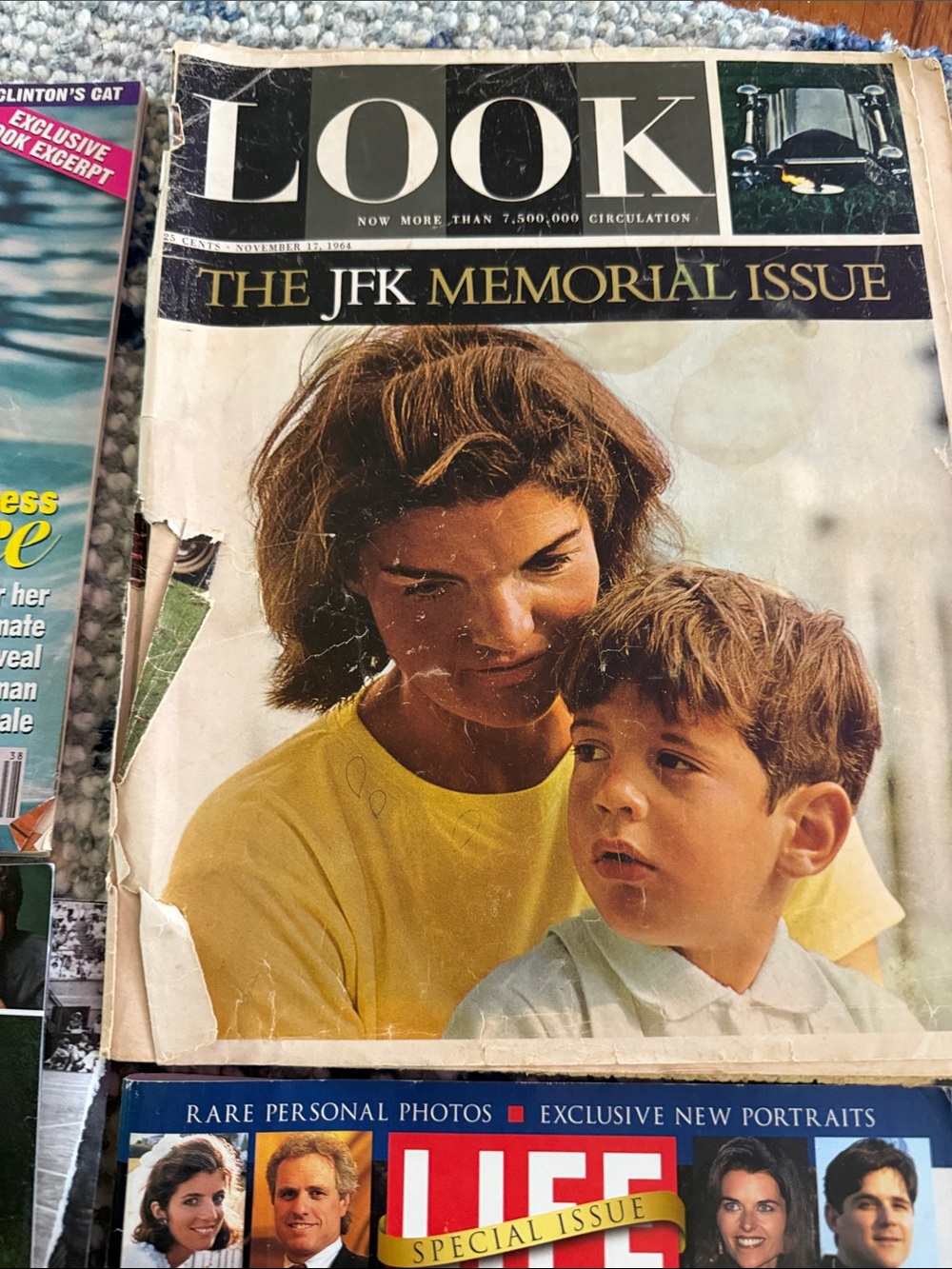 Assorted Vintage JFK & Royalty Magazine Lot - Picture 5 of 8